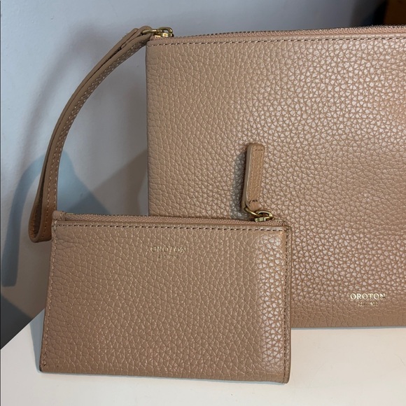 Oroton blush Leather Eve medium pouch Wristlet and Card Holder - Picture 10 of 14